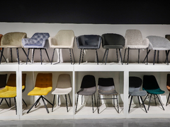 Εστιατόριο μεταλλικών ποδιών